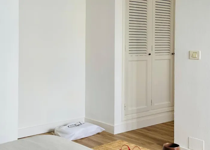 Canaryislandshost L Amapola